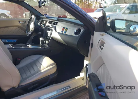 2010 Ford Mustang V6 Premium z USA, uszkodzony, nr VIN 1ZVBP8EN2A5113344